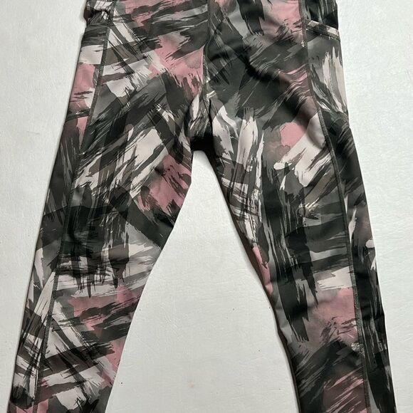 Gaiam | High Rise Side Pocket Capri Leggings - Picture 5 of 5